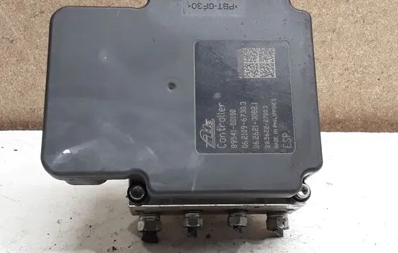 Toyota Yaris ABS Pump 895410D100 445400D020