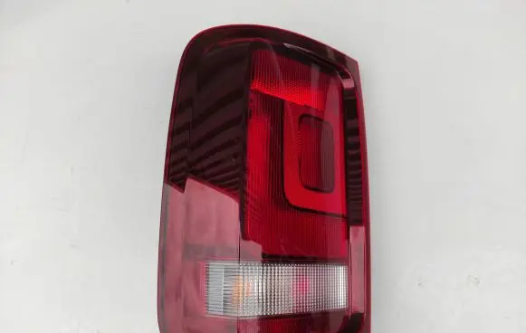Volkswagen Amarok Rear/tail lights 2H1945095F