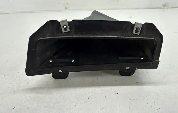 Chevrolet Traverse II Brake cooling air channel/duct 26532972