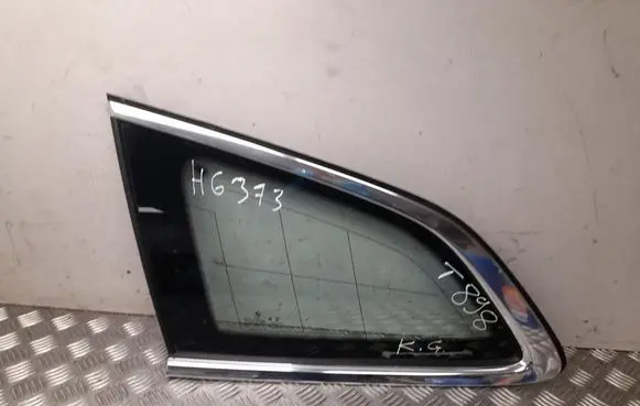 BMW 3 G20 G21 Rear side window 7499515