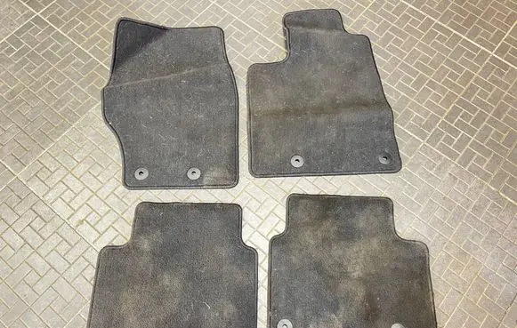Jeep Grand Cherokee WL Car floor mat set PRDI9009LRM7