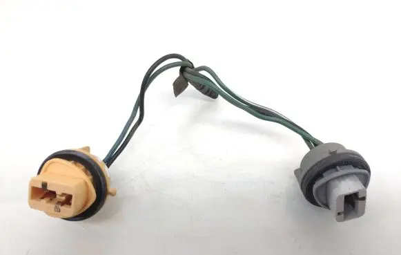 Mitsubishi Lancer VIII Tail light bulb cover holder