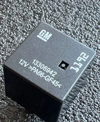 Chevrolet Volt I Other relay 13306942 1317A77