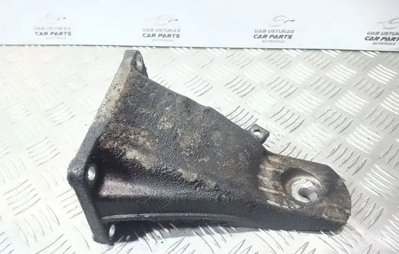 BMW 5 E60 E61 Engine mounting bracket