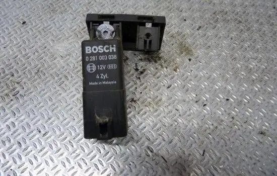 Volkswagen Caddy Glow plug pre-heat relay 0281003038