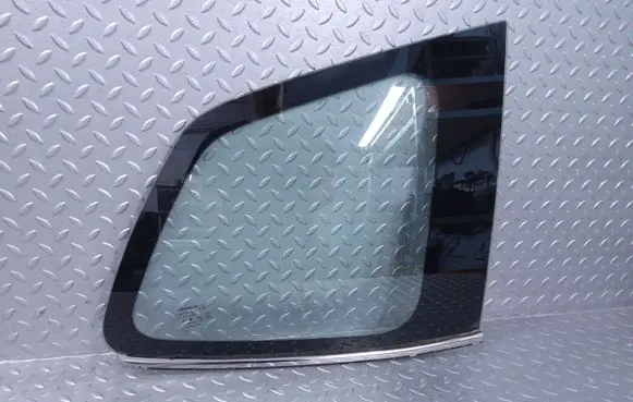 Subaru Forester SJ Rear side window 65209SG040