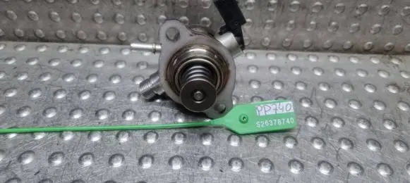 Volkswagen Golf VIII Mechanical fuel pump S26378740 05E127027