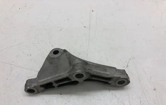 BMW 5 F10 F11 Fuel pump bracket 7810698 13517810698