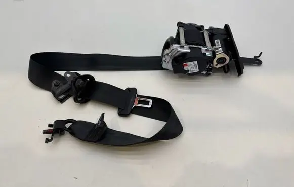Volvo XC40 Front seatbelt 32149124