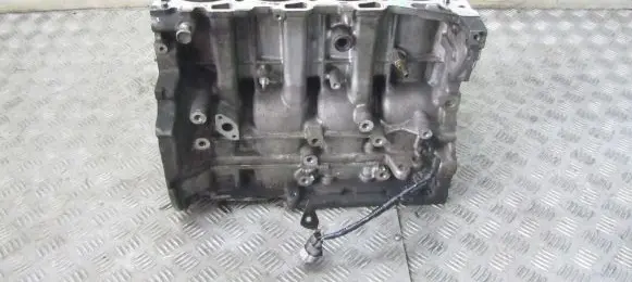 Toyota Avensis T270 Engine block 1ADFTV