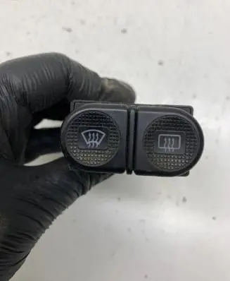 Ford Galaxy Windscreen/window heater switch