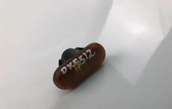 Renault Laguna I Front fender indicator light 38511028