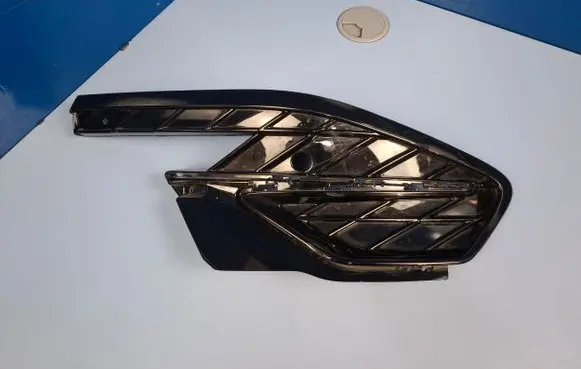 Cupra Formentor Front fog light trim/grill 5FF853665D