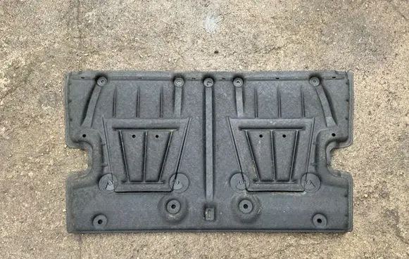 Renault Megane E-Tech Trunk boot underbody cover/under tray 555822010R