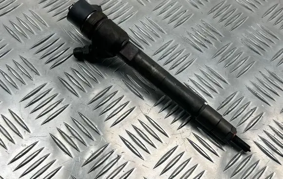 Fuel injector