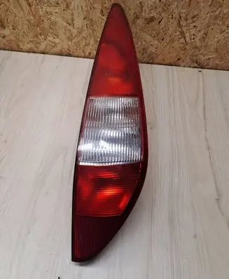 Ford Mondeo Mk III Rear/tail lights 1S7113404C