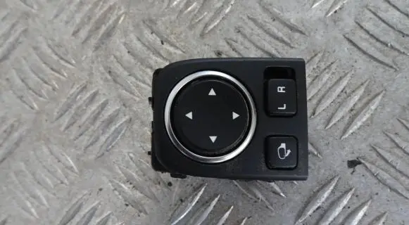 KIA Pro Cee'd III Wing mirror switch 93530-J7000