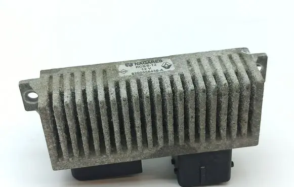 Mercedes-Benz Citan W415 Glow plug pre-heat relay 8200558438