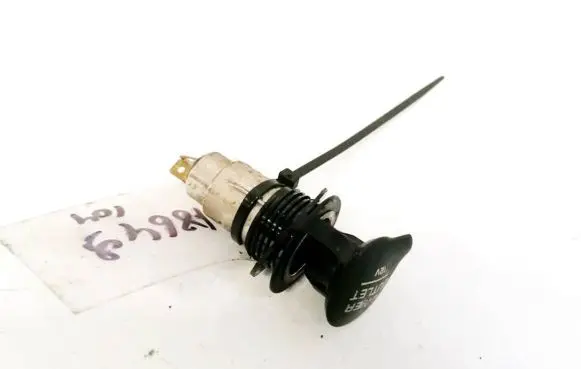Volkswagen PASSAT B5 Cigarette lighter 