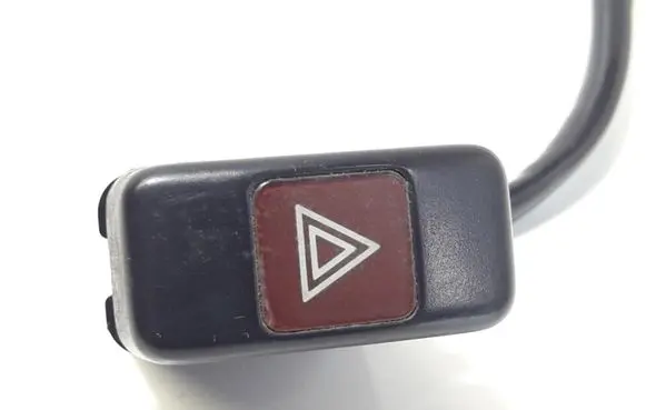 Mazda 323 Hazard light switch 6867A57
