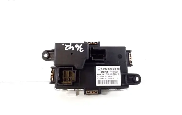 Mercedes-Benz E W212 Heater blower motor/fan resistor A2128702110