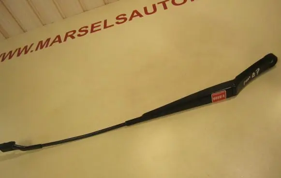 Volkswagen PASSAT B7 Front wiper blade arm 3AB955410