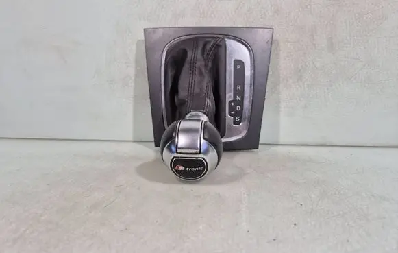 Audi A3 S3 8P Gear lever shifter trim leather/knob 8P0864261AF 8P2713463A