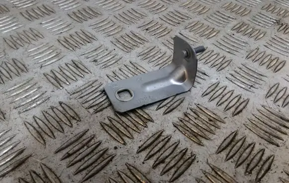 Maserati Ghibli Fender mounting bracket