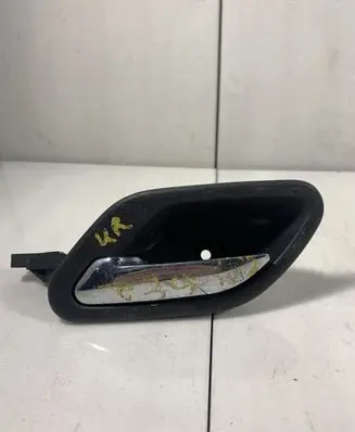BMW 5 E39 Front door interior handle 8226049