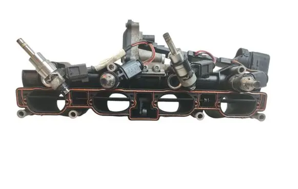 Volkswagen Polo VI Fuel injector supply line/pipe 
