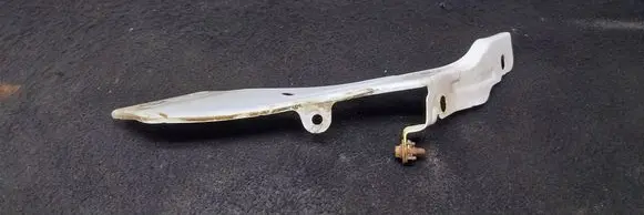 Renault Megane IV Headlight/headlamp mounting bracket 631416998R