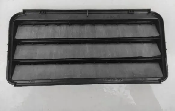 Tesla Model 3 Quarter panel pressure vent 109875100C