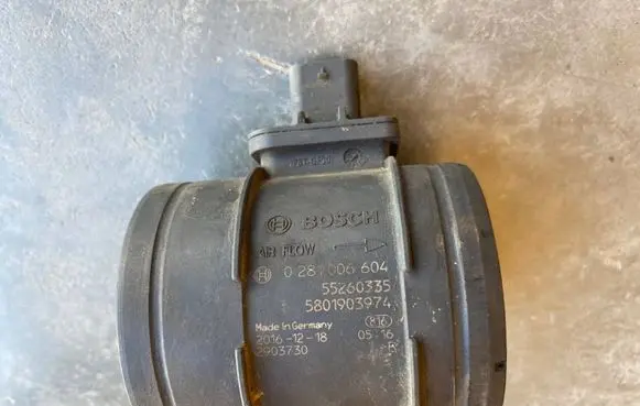Fiat Ducato Mass air flow meter 0281006604 55260335 5801903974