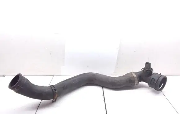 Volkswagen Touareg I Engine coolant pipe/hose 7L6122291M