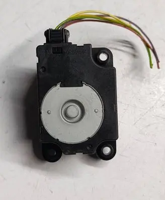 Citroen DS4 Air flap motor/actuator T1006419G 1000100010 0109111B