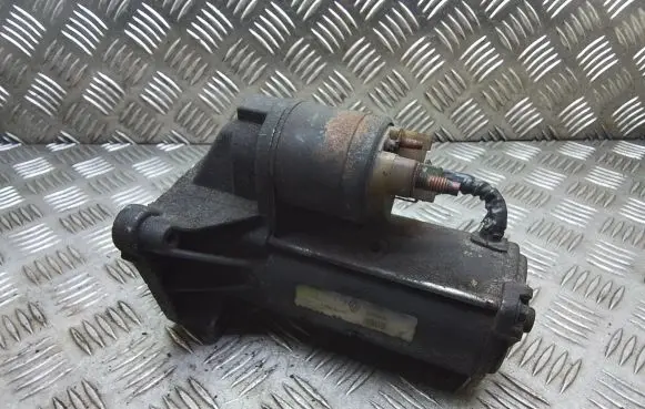Opel Vivaro Starter motor D7R44