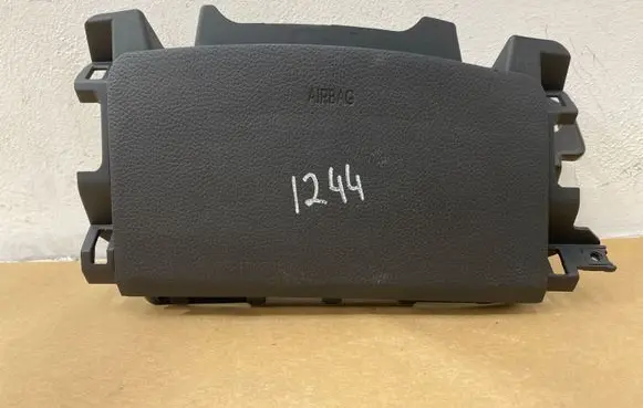 Hyundai i40 Knee airbag 569703Z200RY 3Z56991020RY VFKA1G214C0011