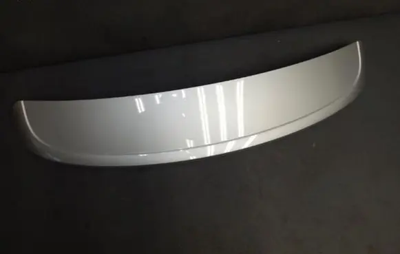 Tailgate/trunk spoiler