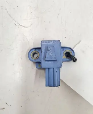 Volkswagen Golf Plus Airbag deployment crash/impact sensor 1K0955557A