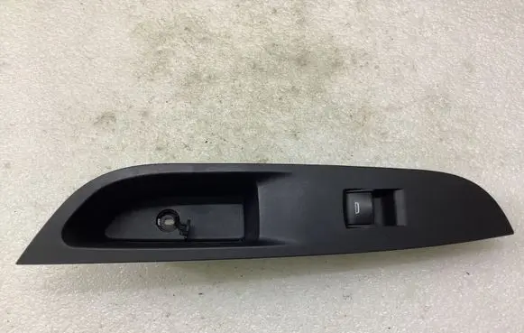 Chevrolet Bolt Electric window control switch 76667102 42554889