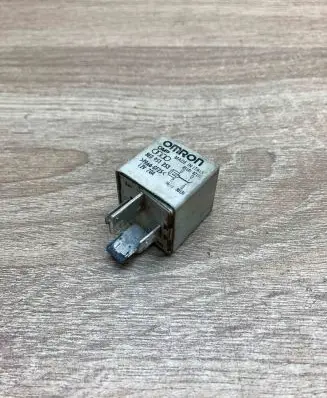 Audi A6 S6 C5 4B Other relay 8E0951253 614