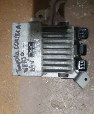 Toyota Avensis T270 Fuel injection control unit/module 8987120070