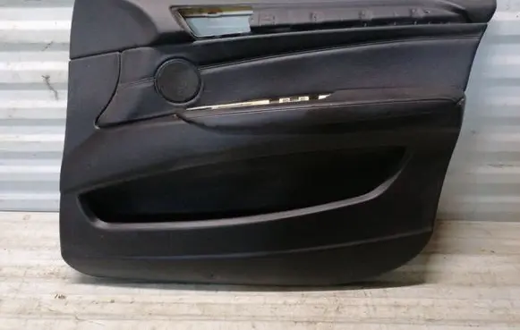 BMW X5 E70 Front door card panel trim 773201