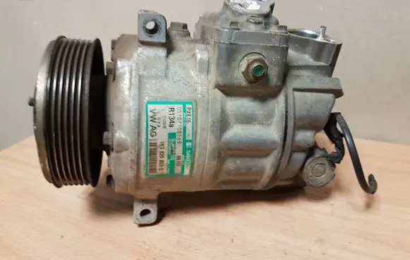 Volkswagen PASSAT B6 Air conditioning (A/C) compressor (pump) 1K0820803Q 05107108563