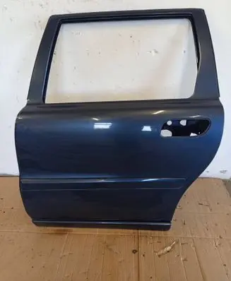 Volvo V70 Rear door 