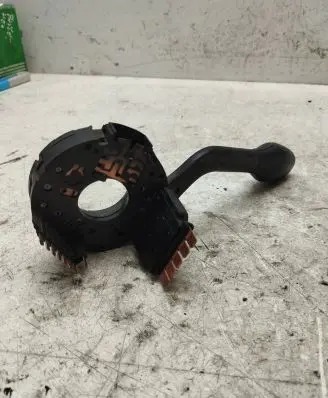 Volkswagen Polo III 6N 6N2 6NF Indicator stalk