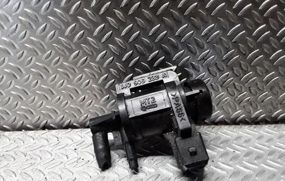 Volkswagen PASSAT B5.5 Vacuum valve 1J0906283A