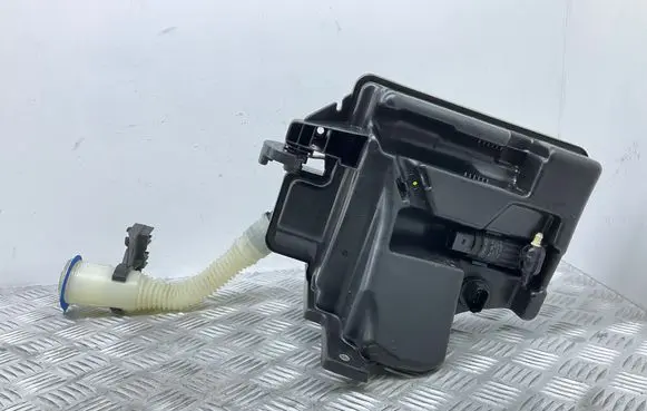 Audi A1 Windshield washer fluid reservoir/tank 6R0955453E 1K6955651