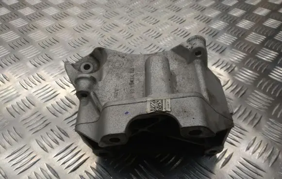 Mercedes-Benz GLE (W166 - C292) Engine mounting bracket A6512233804