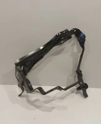 Mercedes-Benz C W204 Headlight/headlamp mounting bracket A2046201091 204820596